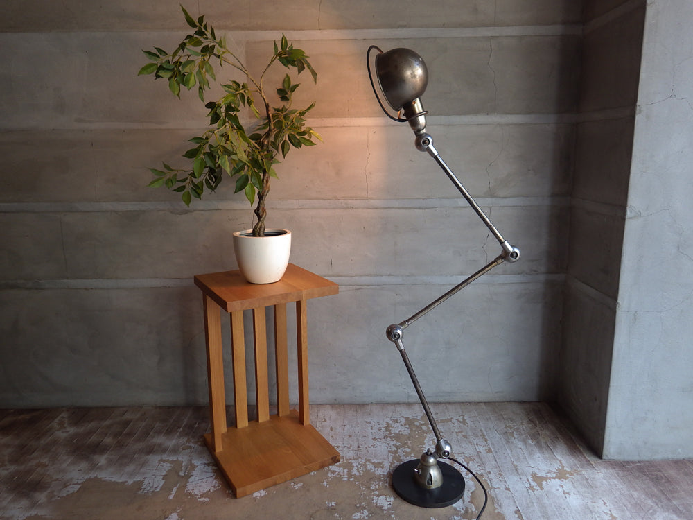 ジェルデ JIELDE フロアライト ジグザグ FLOOR LAMP ZIGZAG 3アーム インダストリアルデザイン 中古品 買い取りしました。