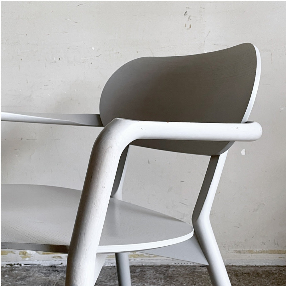 カリモク ニュースタンダード KARIMOKU NEW STANDARD キャストール ローチェア CASTOR LOW CHAIR ラウンジチェア グレイングレー ビッグゲーム BIG-GAME ～ 変わらない技術と、変わり続ける発想 ～