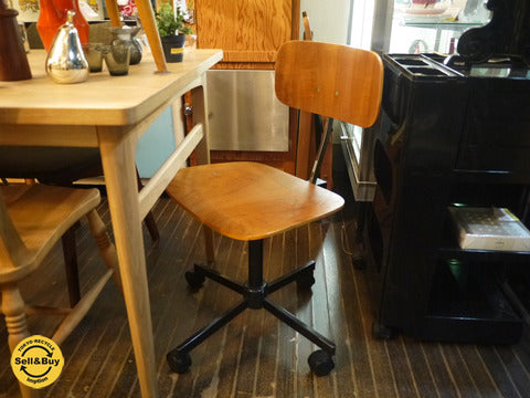 希少 70`sビンテージ デンマーク ラバミ社 RABAMI デスクチェア STOLE-112 チークプライウッド ～ミニマルなヴィンテージキャスターチェア【買取と販売とレンタルのお店】