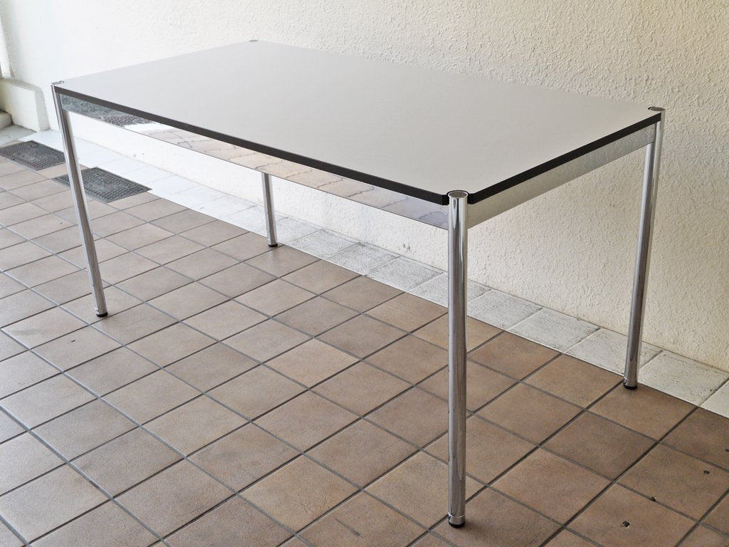 USMモジュラーファニチャー USMハラー USM Haller ワーキングテーブル カンファレンステーブル ダイニングテーブル W150cm ホワイトラミネート天板 高さ調整リング付き  中古品 買い取りしました。