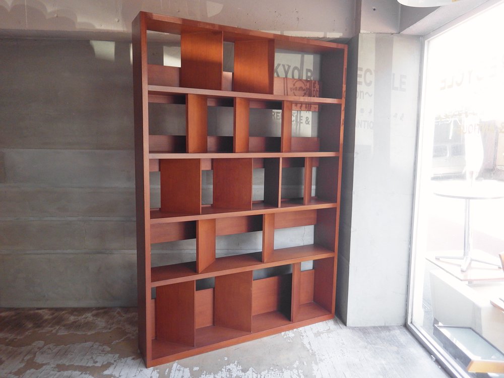 ホテル クラスカ Hotel CLASKA オーダーメイド 特大 ブックシェルフ オープンシェルフ 飾り棚 W156cm イデー IDEE 店舗什器 中古品 買い取りしました。