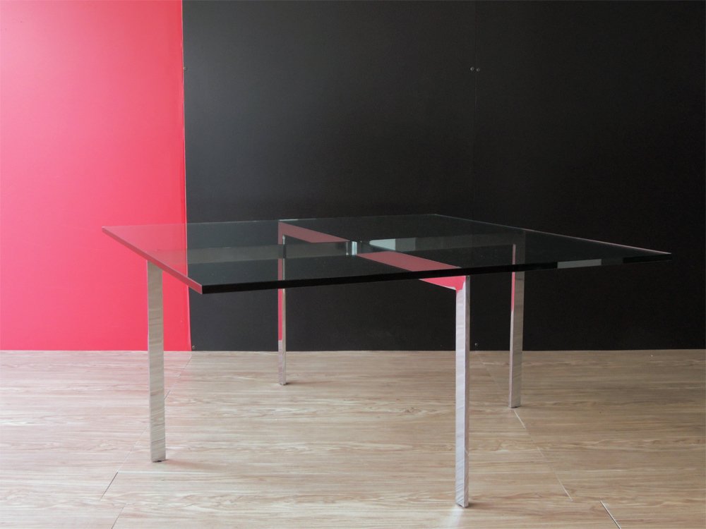 IDC大塚家具取扱い バルセロナテーブル Balcelona Table ガラステーブル ミースファンデルローエ 名作 リプロダクト  中古品 買い取りしました。