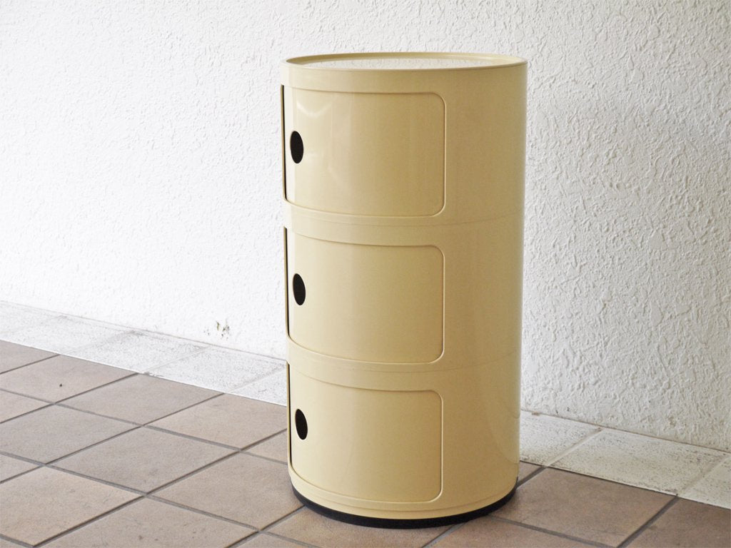 カルテル Kartell コンポニビリ3段 ホワイト アンナ・カステッリ・フェリエーリ デザイン 小型家具 中古品 買い取りしました。