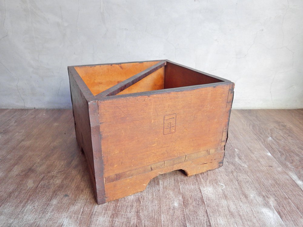 ジャパンビンテージ Japan Vintage 一斗桝 木箱 古道具 中古品 買い取りしました。