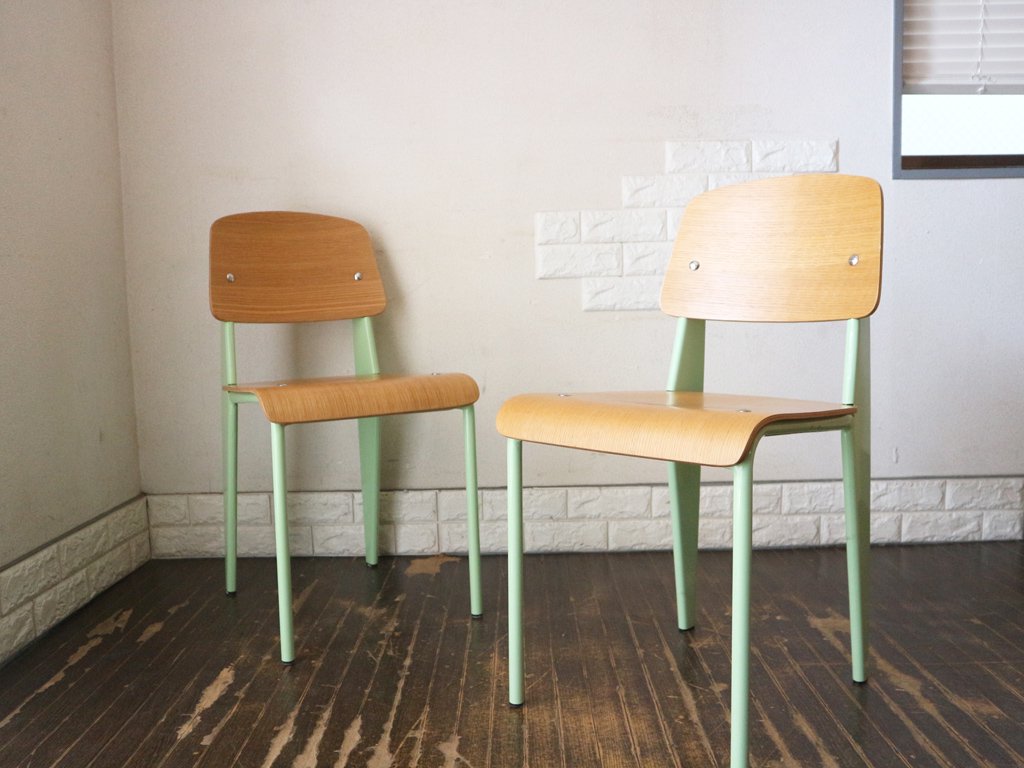 ジャン プルーヴェ Jean Prouve スタンダードチェア Standard chair リプロダクト オーク × グリーン 2脚　中古品  買い取りしました。