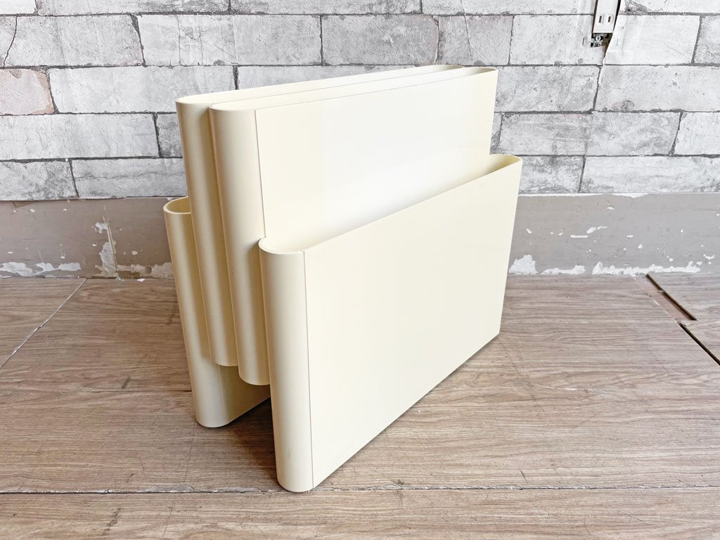 カルテル Kartell ポルタリビステ Portariviste マガジンラック 2段4列 ホワイト ジオット・ストッピィノ Giotto Stoppino イタリア 廃番 中古品 買い取りしました。