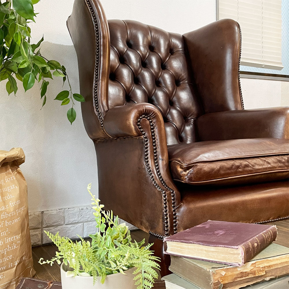 ロイズアンティークス Lloyd's Antiques リプロダクションシリーズ チェスターフィールド B&Cウイングチェア 1シーターソファ 鋲 本革 英国 ～ 椅子に収納される ～