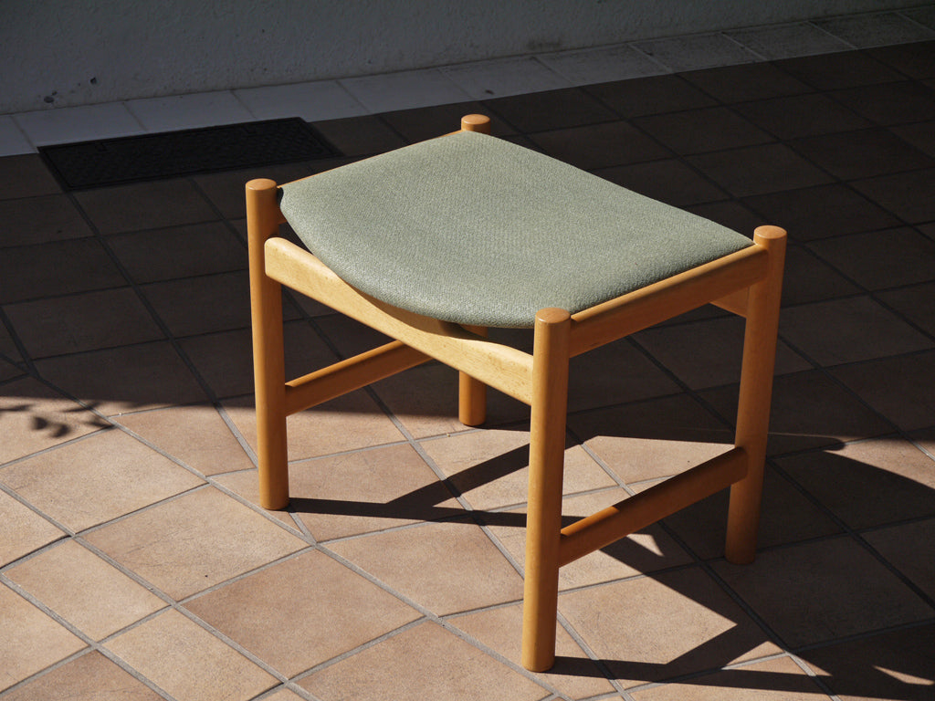 カールハンセン & サン Carl Hansen & Son CH54 フットスツール ハンス・J・ウェグナー Hans.J.Wegner ビーチ材 オイル仕上げ 北欧 デンマーク 中古品 買い取りしました。
