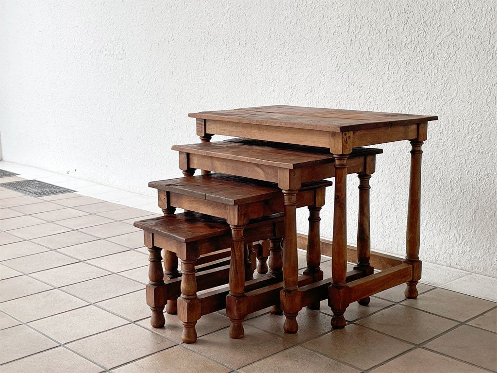 UKビンテージ UK vintage ネストテーブル Nested table 4pcs サイドテーブル 古材天板 リメイクファニチャー 英国  中古品 買い取りしました。