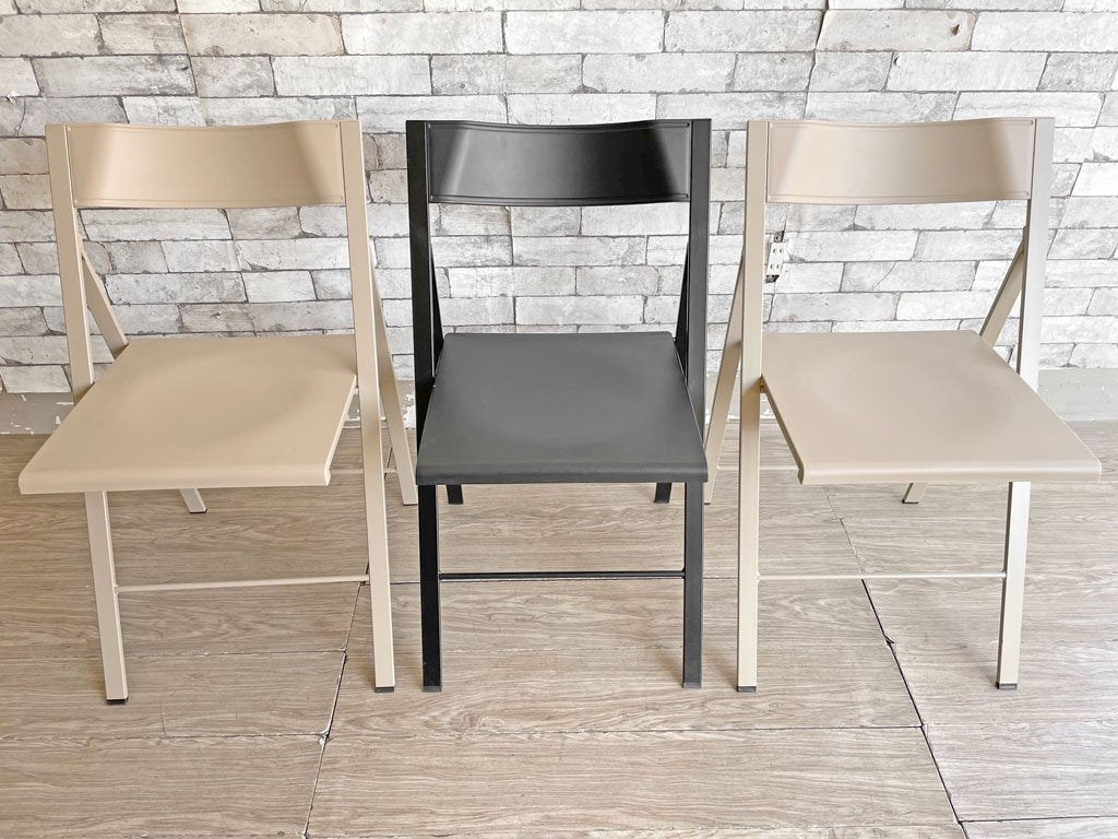 エリア・デクリック AREA declic ポケットチェア Pocket Chair 折りたたみチェア ポリプロピレン製 イタリア モダンデザイン 定価￥17,600- 3脚 中古品 買い取りしました。