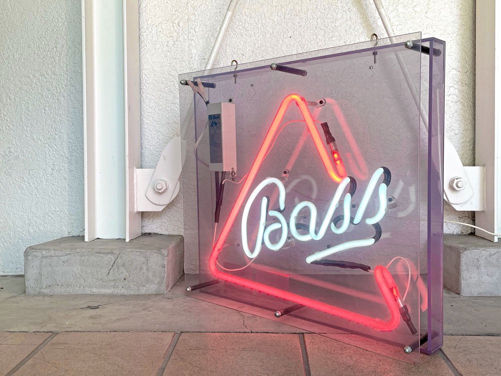 バスペールエール BASS PALE ALE ネオンサイン 看板 照明 店舗什器 アメリカン雑貨 ビンテージ 中古品 買い取りしました。