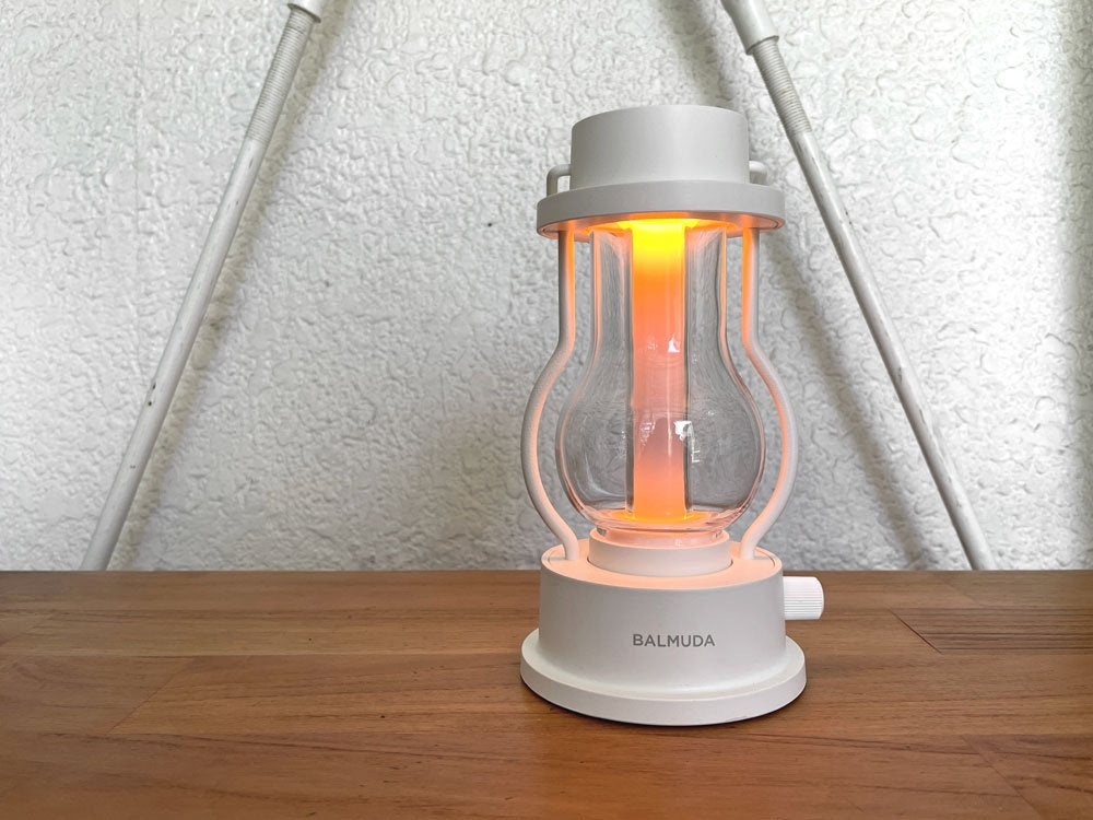 バルミューダ BALMUDA ザ・ランタン The Lantern テーブルライト ランプ 照明 LED ホワイト アウトドア バッテリー付属 中古品 買い取りしました。