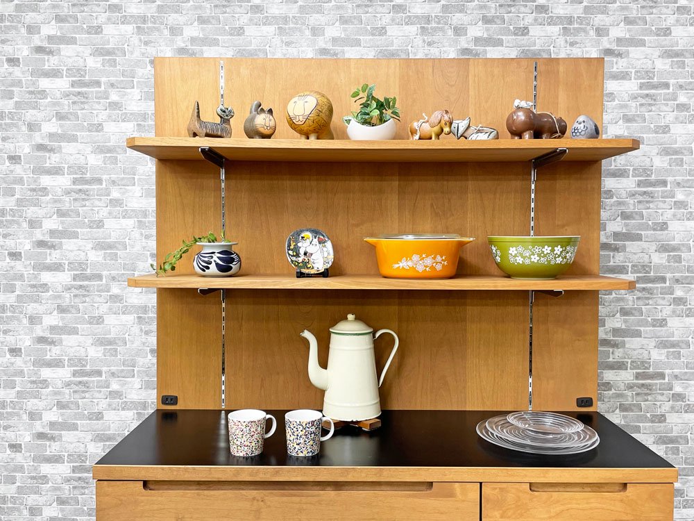 ウニコ unico ワイス WYTHE キッチン シェルフ ボード アルダー材 食器棚 カップボード レンジボード W120cm カフェスタイル 定価￥142,560- ～飾り棚としても兼用出来る機能的キッチン収納～
