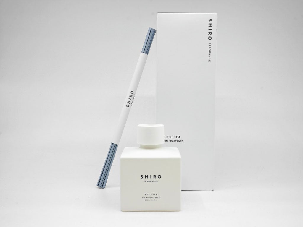 シロ SHIRO ホワイトティー WHITE TEA ルームフレグランス 200ml 箱付き 未使用品  中古品 買い取りしました。