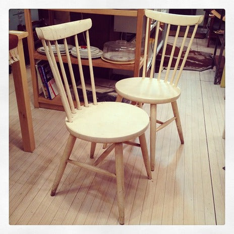 現行品には出せない味。。。秋田木工のシャビーなスピンドルチェア☆【出張買取＆販売】