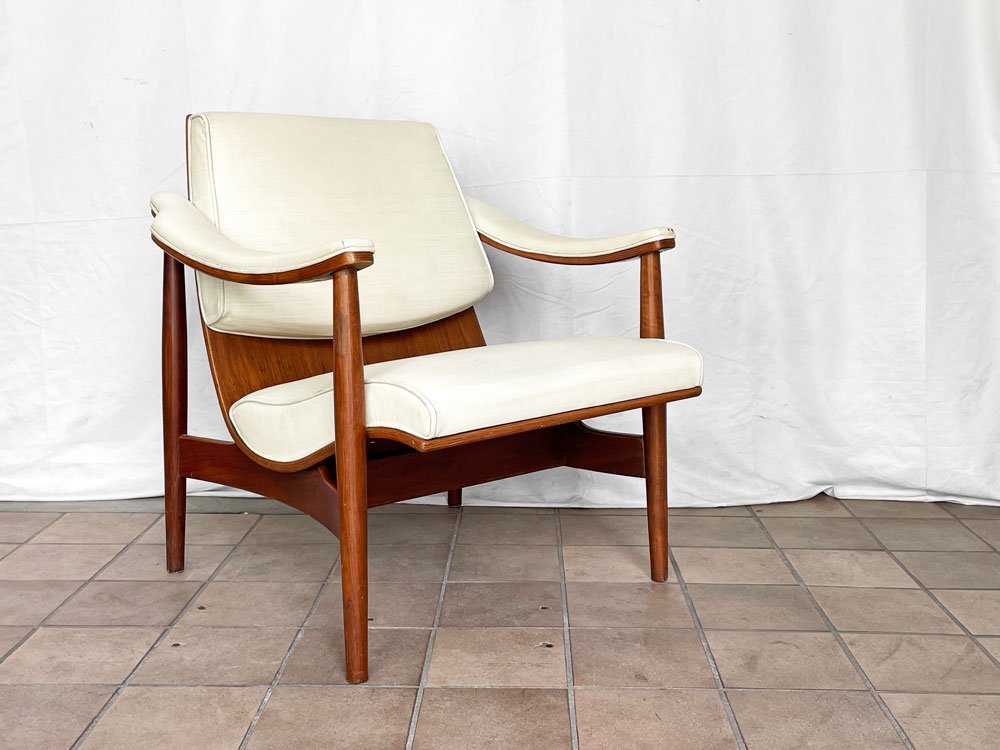 トーネット THONET ラウンジチェア 1人掛け ソファ プライウッド ビニールレザー ホワイト ミッドセンチュリー ビンテージ 希少 中古品 買い取りしました。