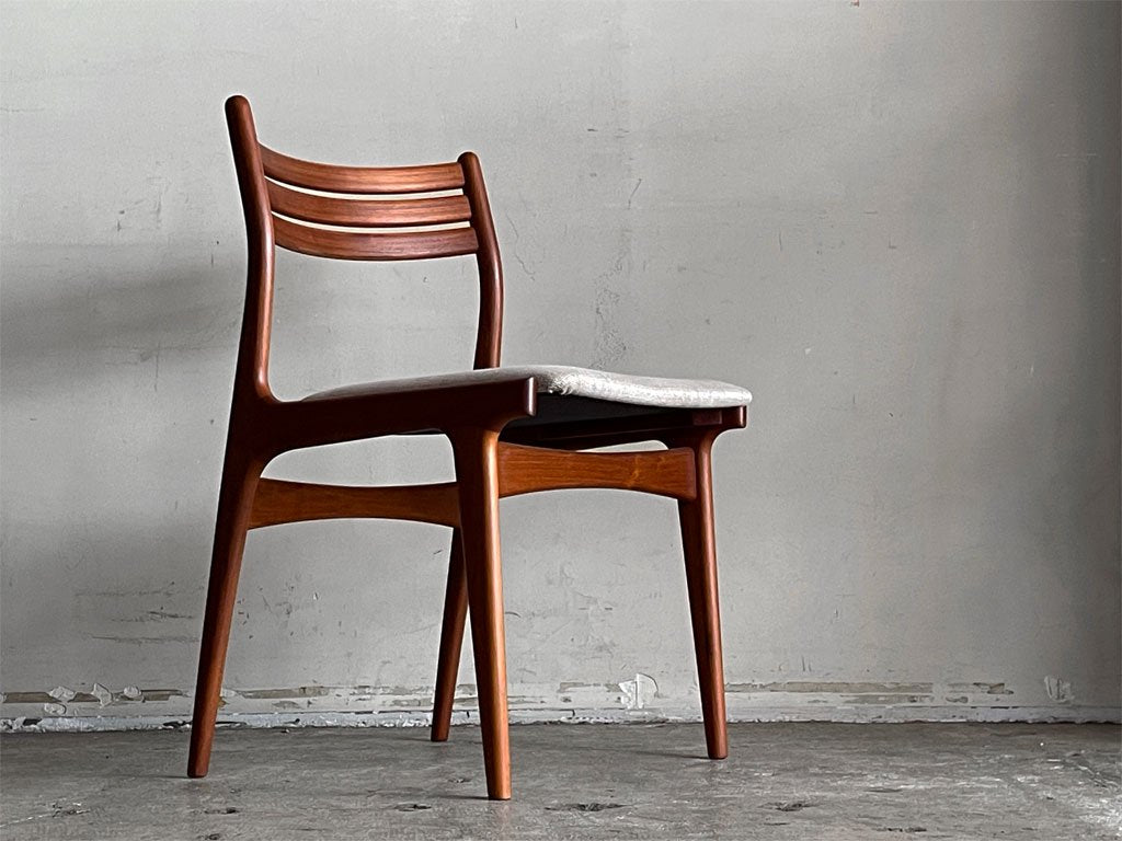 Uldum Mobelfabrik ビンテージ チーク材 ダイニングチェア U20 ヨハネス・アンダーセン Johannes Andersen デンマーク 北欧 ～美しく佇まう名チェア～