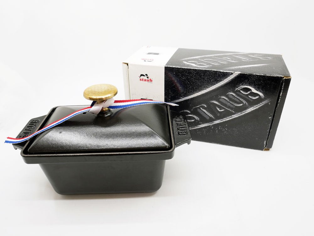 ストウブ STAUB ハーフテリーヌ 鍋 IH対応 16cm 鋳物 ホーロー フランス製 箱付き 参考定価 ￥20,900- 中古品 買い取りしました。