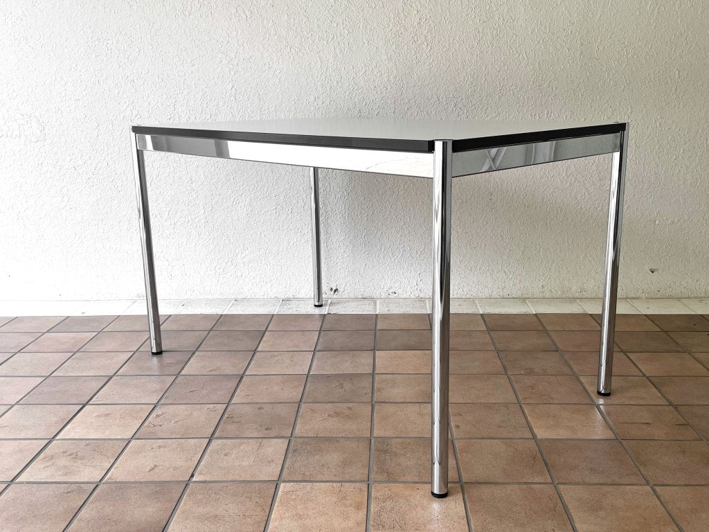 ユーエスエムハラー USM Haller モジュラーファニチャー ハラーテーブル ワークテーブル ダイニングテーブル ホワイトラミネート W125cm 中古品 買い取りしました。