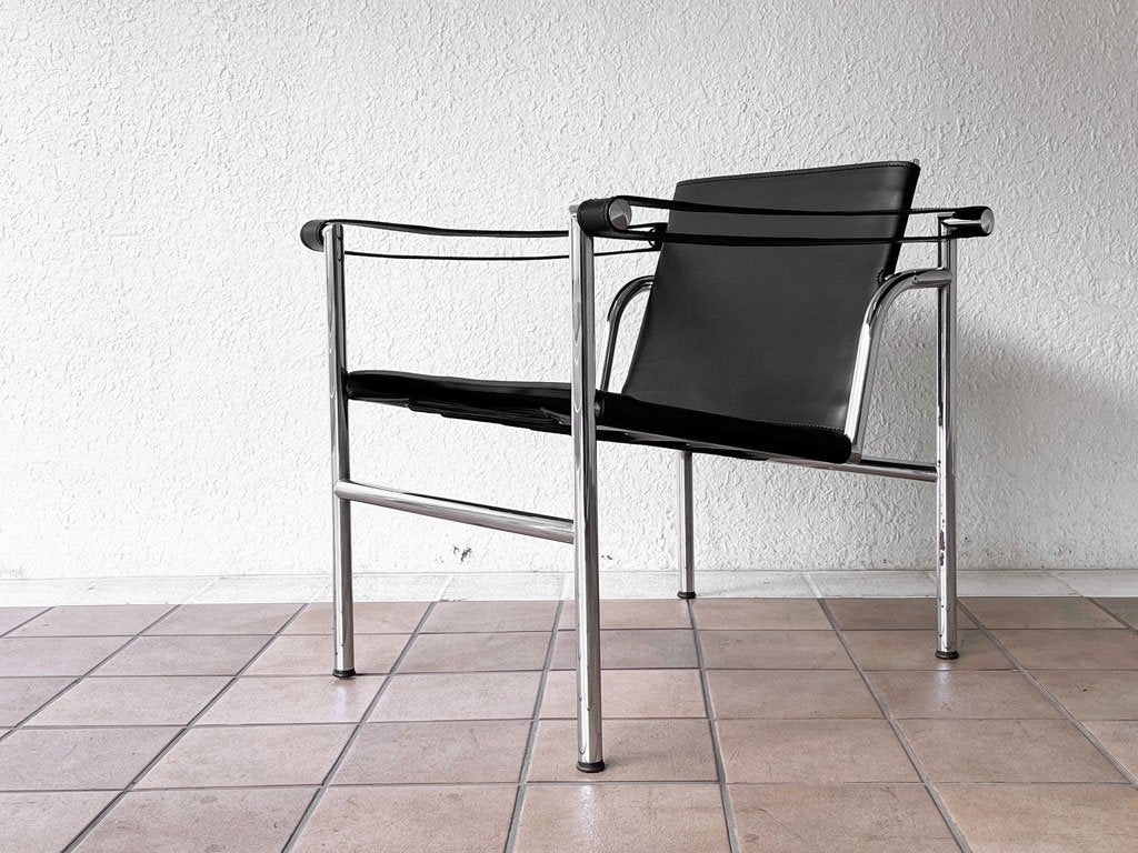 カッシーナ イクスシー Cassina ixc. LC1 スリングチェア 本革 ブラック ル・コルビュジェ Le Corbusier レザー張替え済み 定価￥528,000- 中古品 買い取りしました。