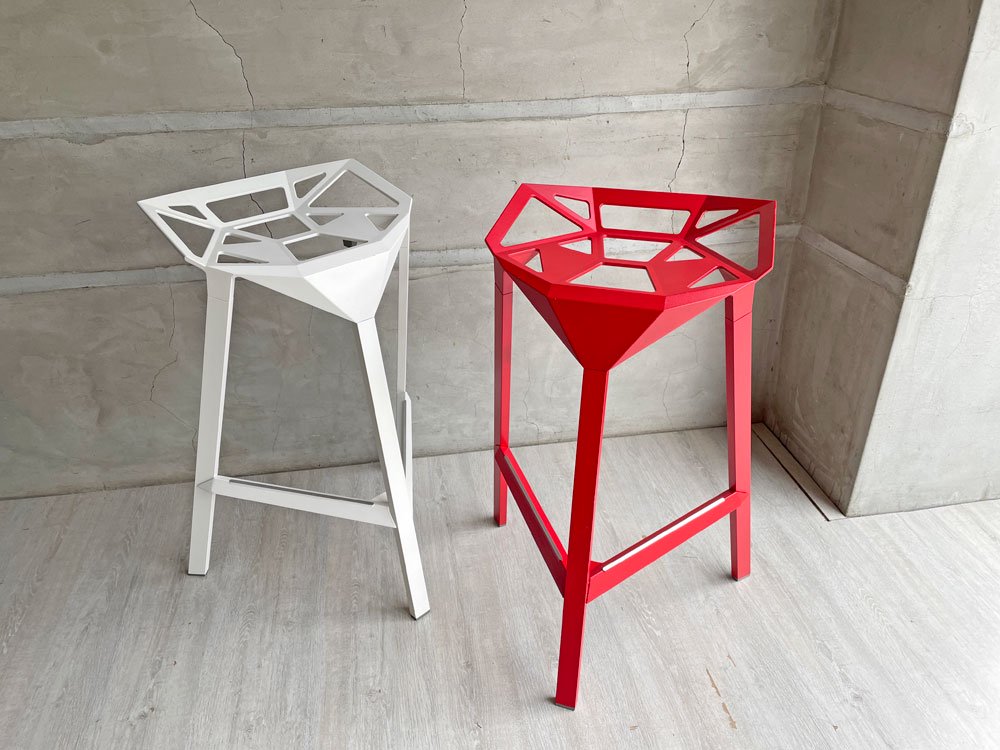 マジス MAGIS スツールワン STOOL_ONE カウンターチェア コンスタンティン・グルチッチ イタリア家具 ～見て良し、座って良し、重ねて良し～