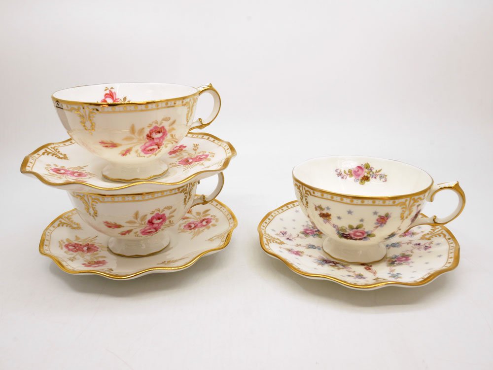 ロイヤルクラウンダービー ROYAL CROWN DERBY アントワネット＆ピンクストンローズ カップ＆ソーサー C&S 中古品 買い取りしました。