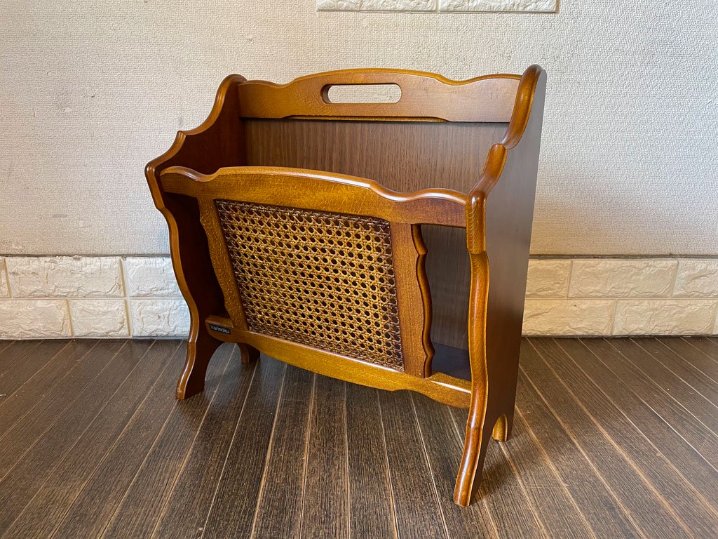カリモク karimoku コロニアル マガジンラック スリッパラック ブナ材 籐編み レトロ  中古品  買い取りしました。