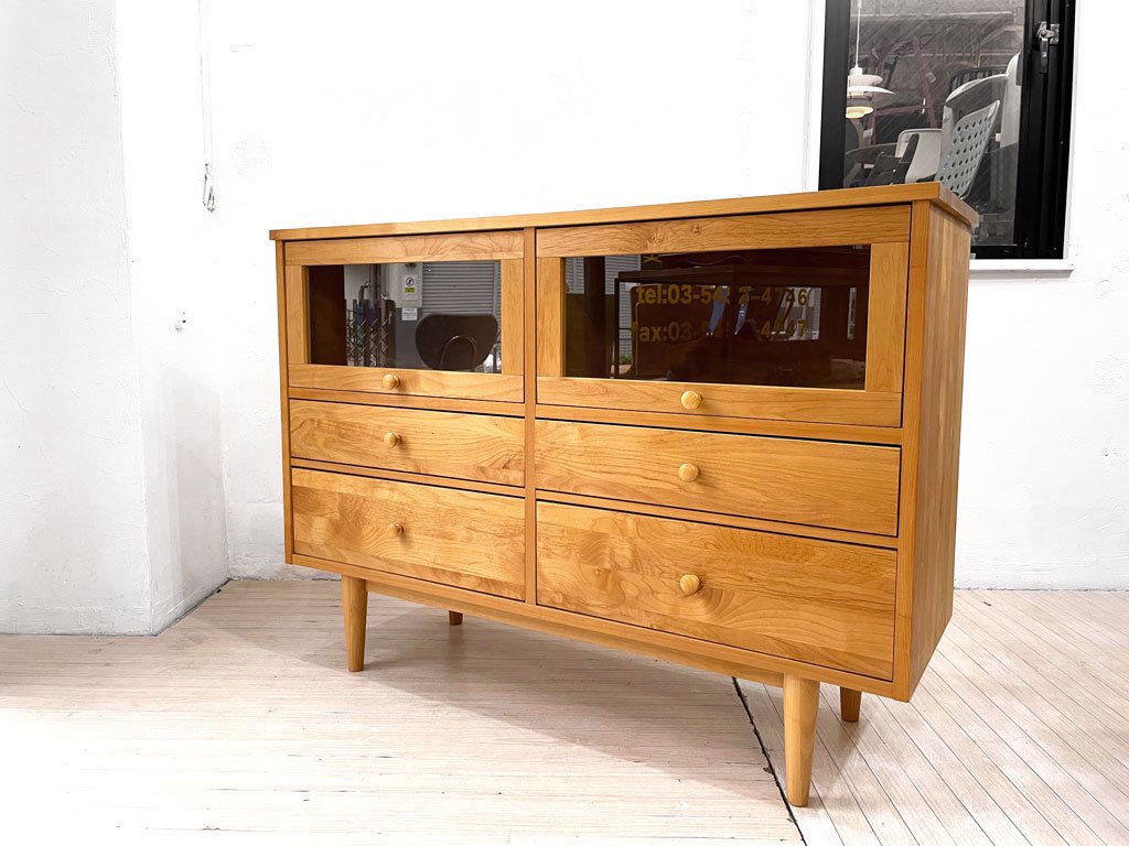 モモナチュラル MOMO Natural コモ COMO サイドボード ミドルボード アルダー材 チェスト キャビネット フラップ扉 4ドロワー 廃番 現状品 買い取りしました。