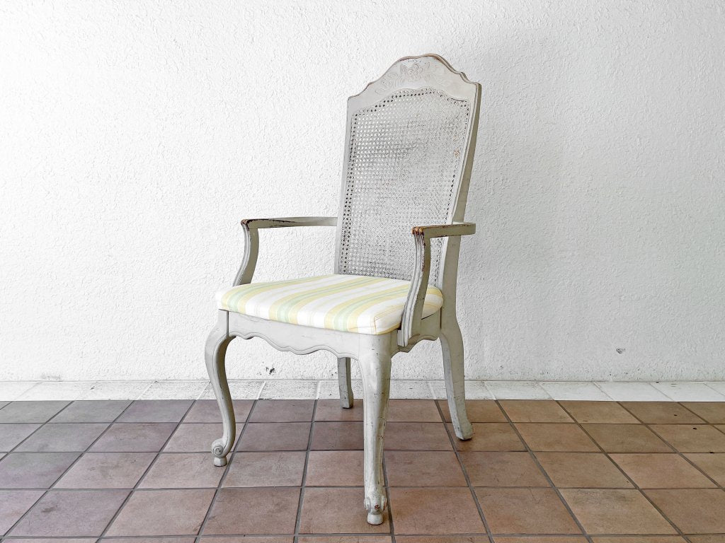 フランスビンテージ France Vintage ペインテッド ラタンバックアームチェア ホワイトグレー ファブリックシート シャビーシック ヨーロピアンアンティーク カントリースタイル 中古品 買い取りしました。