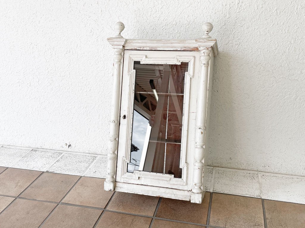 フランスビンテージ French vintage ペインテッド ガラスキャビネット 壁掛け ウォールラック ホワイト ブロカント 中古品 買い取りしました。