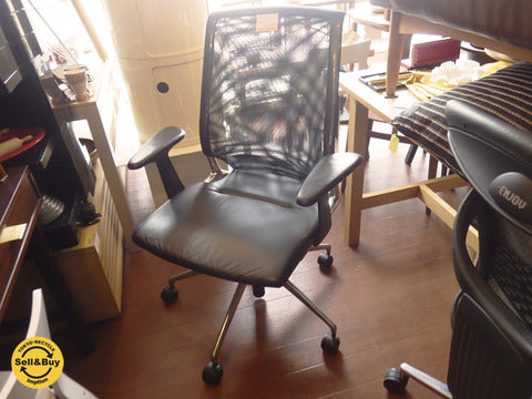 ＭＥＤＡ　Chair vitra / ヴィトラ　メダ　オフィスチェア～イタリアデザイン界の巨匠アルベルト・メダの名を冠したオフィスチェア～【買取と販売とレンタルのお店】