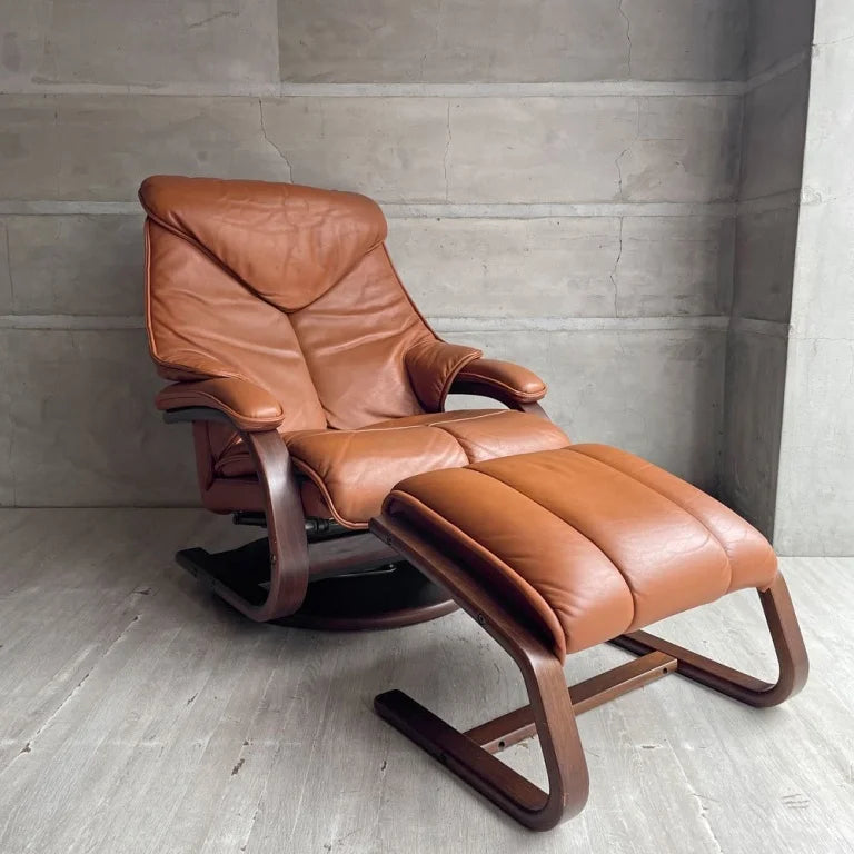 【学芸大学店】冨士ファニチア FUJI FURNITURE リクライニングチェア アームチェア ブラウン 本革 オットマン付き 廃番 買取させていただきました。