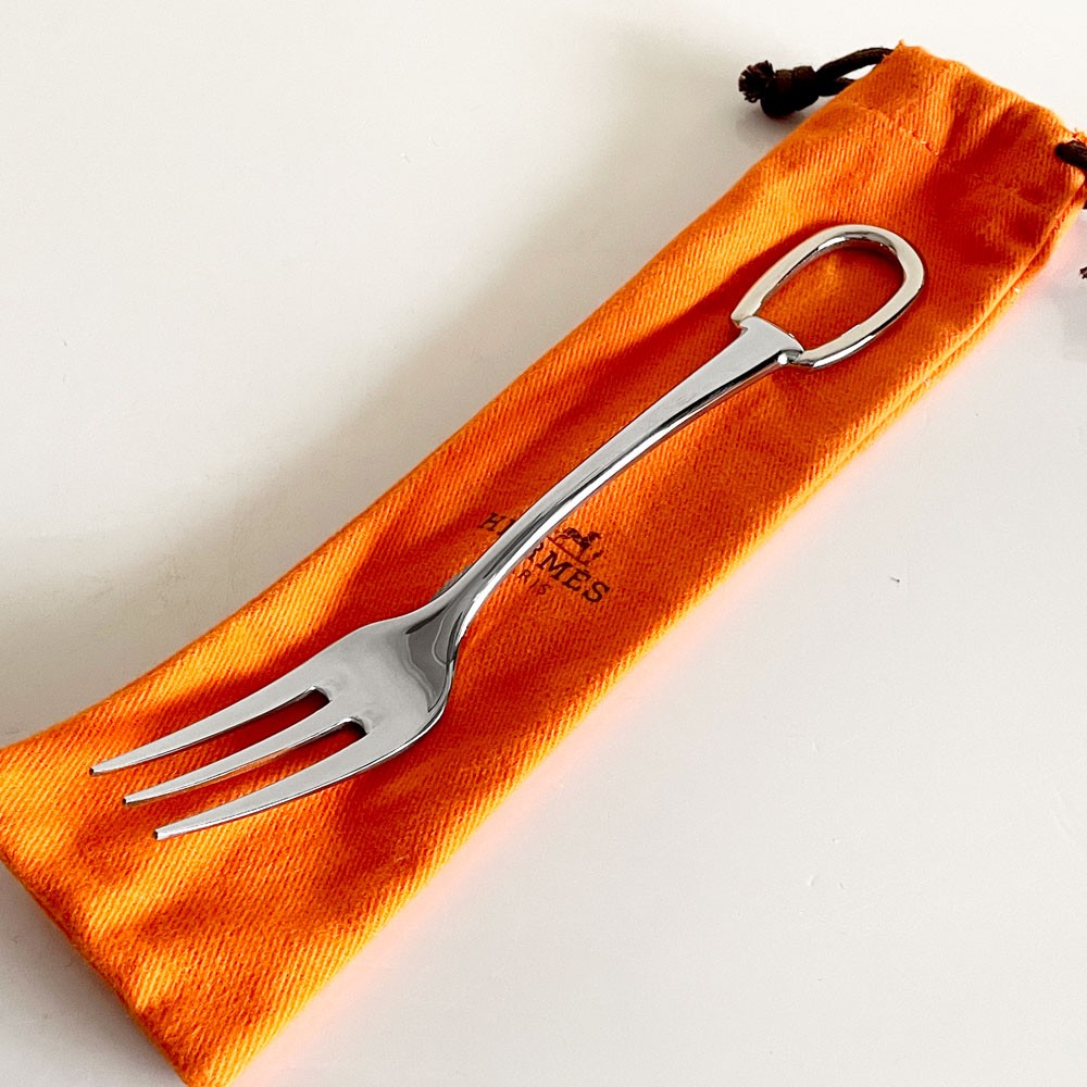 【自由が丘店】エルメス HERMES アトラージュ Attelage ディナーフォーク カトラリー ステンレススティール H20cm フィリップ・ムケ フランス 買取させていただきました。