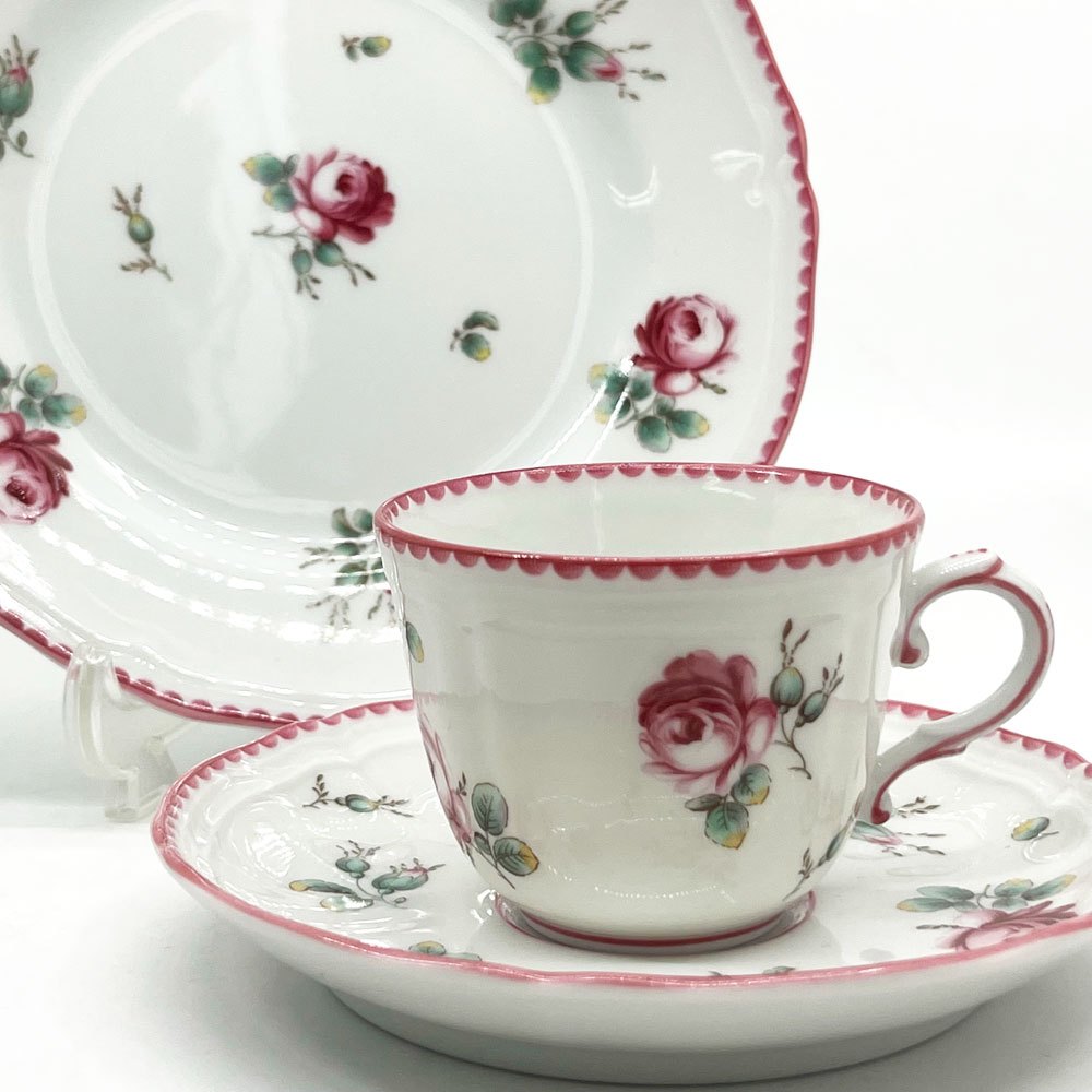 【祖師ヶ谷大蔵店】リチャードジノリ Richard Ginori アンティックローズ デミタスカップ & ソーサー ケーキプレート 3点セット トリオセット 買取させていただきました。