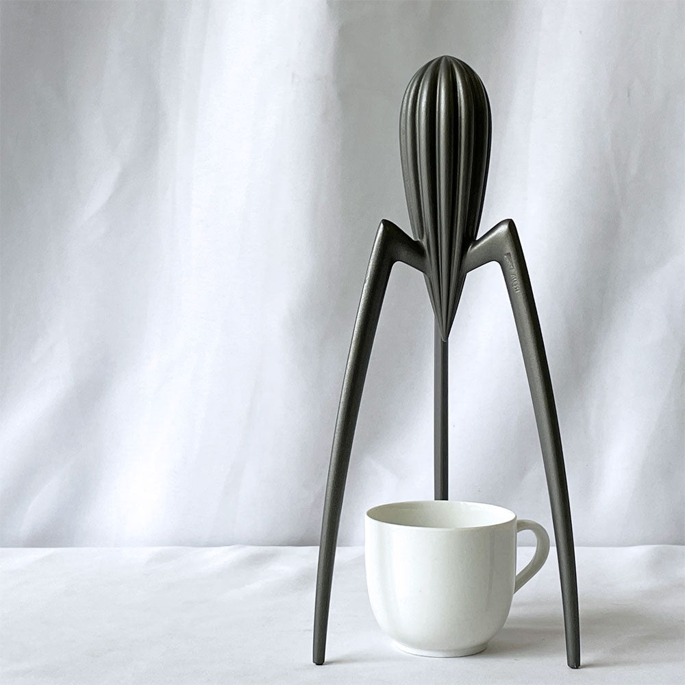  【用賀店】アレッシィ ALESSI ジューシーサリフ Juicy Salif レモンスクイザー フィリップ・スタルク Philippe Starck アンスラサイト 廃番仕様 買取させていただきました。