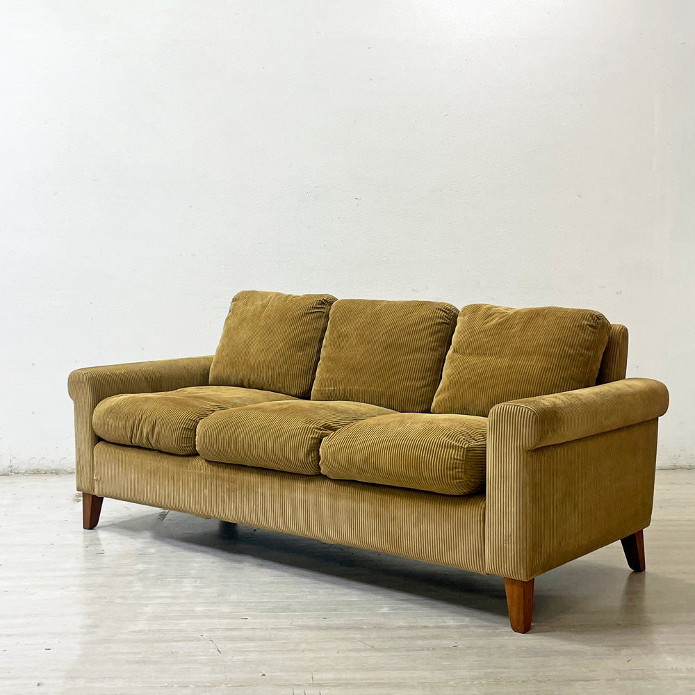 【祖師ヶ谷大蔵店】トラックファニチャー TRUCK FURNITURE FKソファ SOFA トリム TRIM 3シーター F-21 グリーンコーデュロイ ウォールナット無垢材 買取させていただきました。