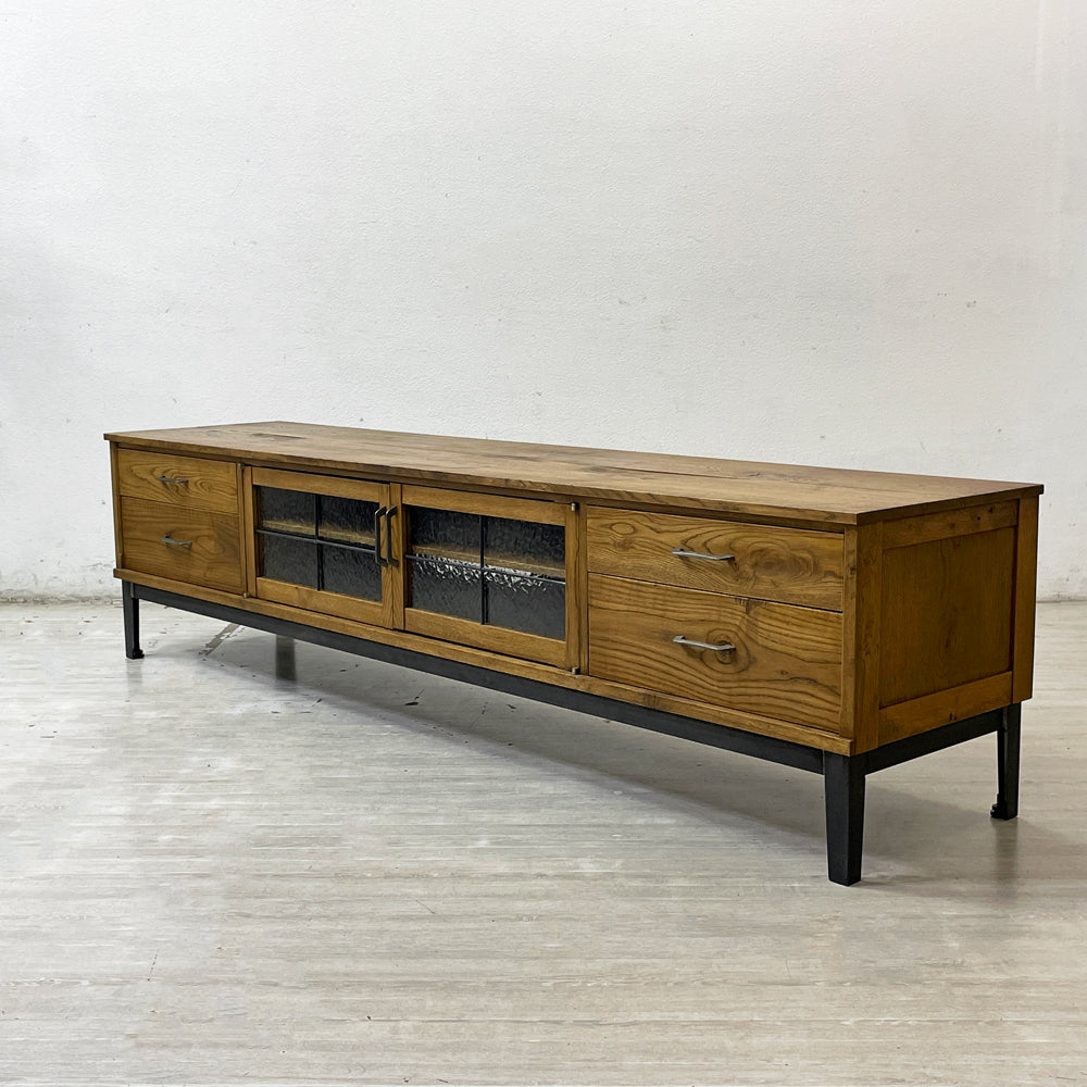 【祖師ヶ谷大蔵店】トラックファニチャー TRUCK FURNITURE ガット ローボードGATTO LOW BOARD ナラ無垢材 鋳鉄製ハンドル 可動棚 アジャスター付き 買取させていただきました。