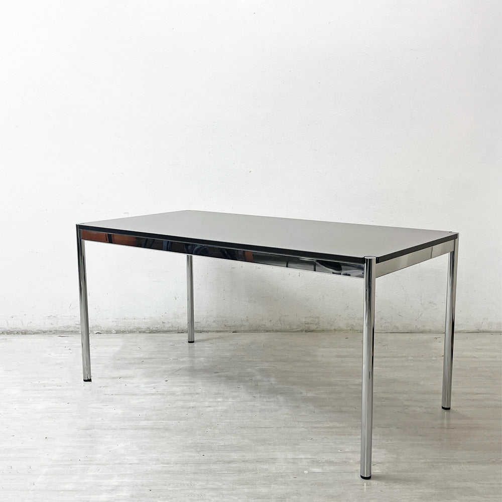 【祖師ヶ谷大蔵店】USMモジュラーファニチャー USM Haller USMハラーテーブル ワーキングデスク ダイニング グラファイトグレー リノリウム アジャスター 高さ調整機能付 スイス 買取させていただきました。