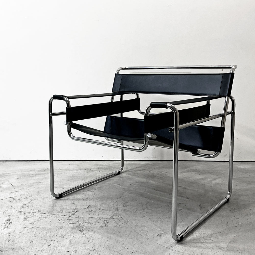 【祖師ヶ谷大蔵店】ワシリーチェア Wassily Chair ブラック 本革 マルセルブロイヤー バウハウス 名作家具 モダニズムデザイン リプロダクト品 買取させていただきました。