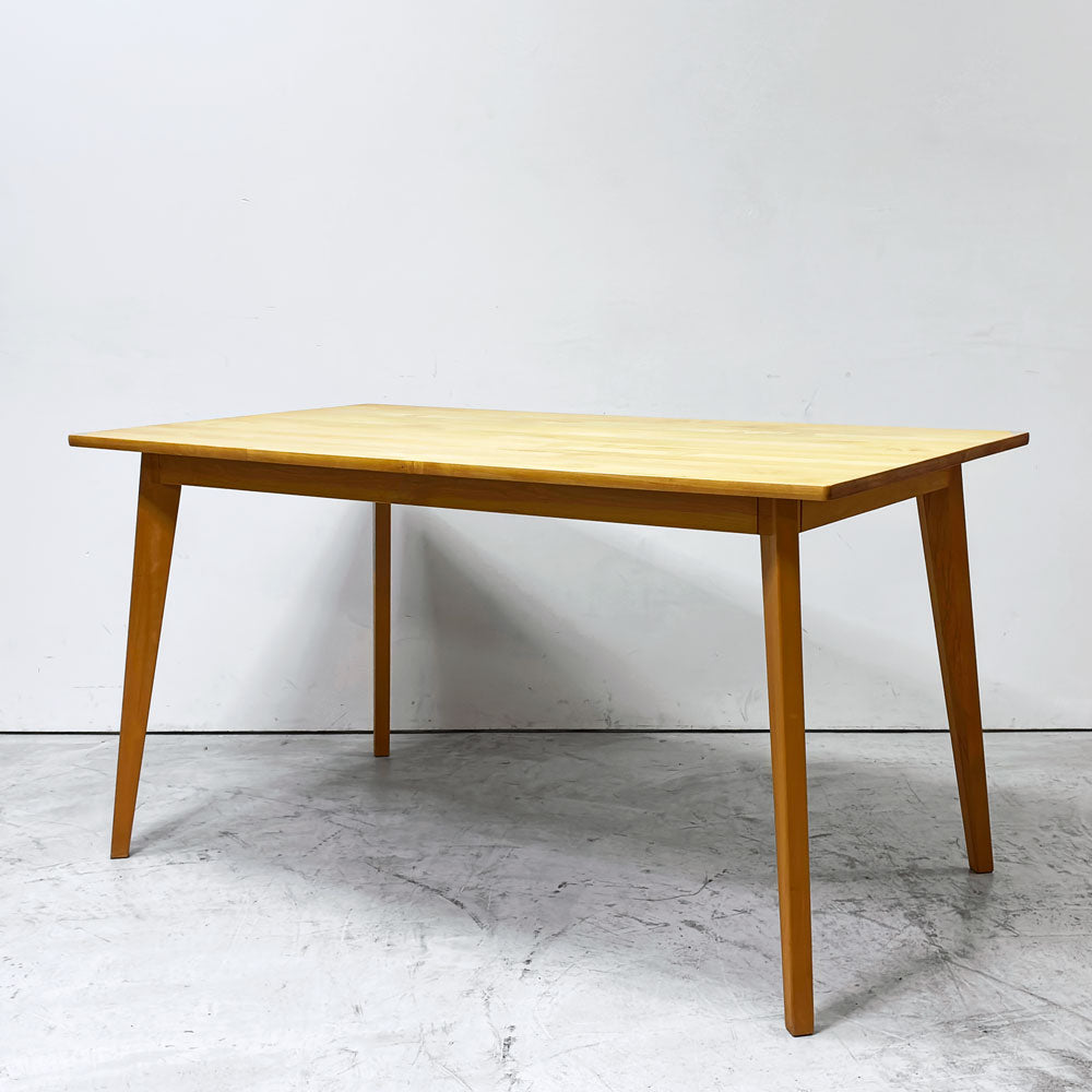 【祖師ヶ谷大蔵店】モモナチュラル Momo Natural ヴィボ VIBO ダイニングテーブル アルダー材 W135cm 買取させていただきました。