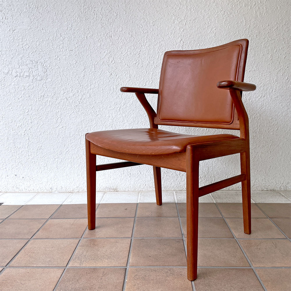 【用賀店】ジャパンビンテージ チーク材 ハーフアームチェア レザーシート買取させていただきました。