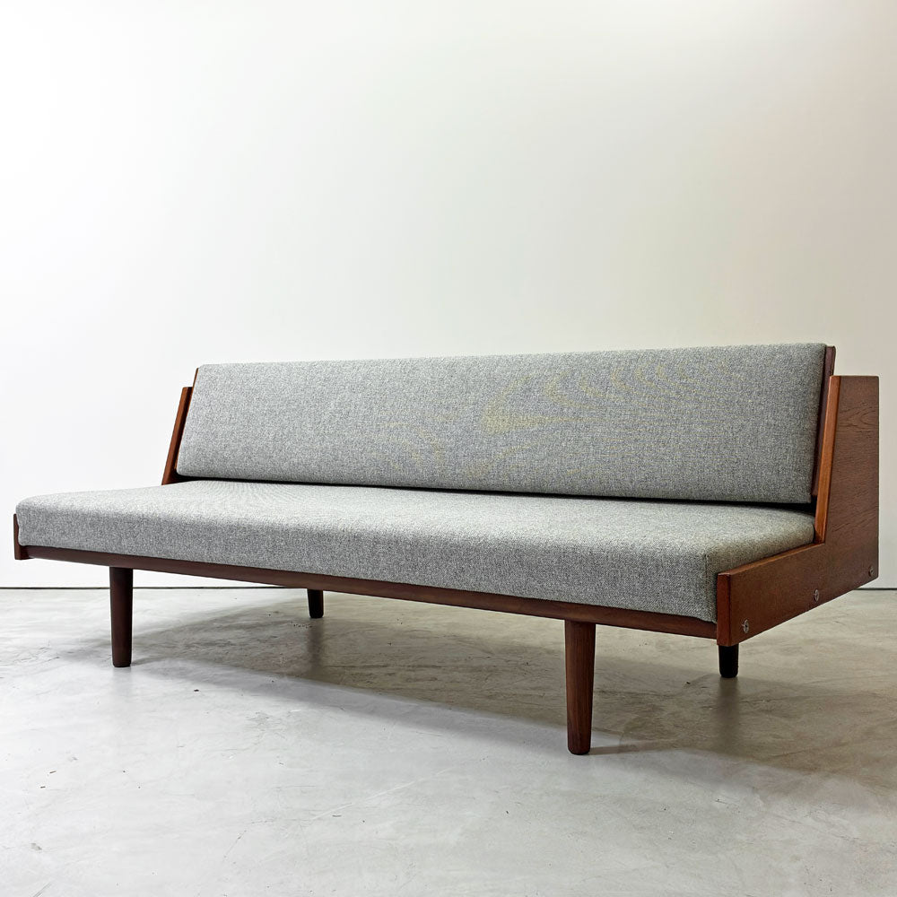 【祖師ヶ谷大蔵店】ゲタマ GETAMA GE258 デイベッド 3Pソファ チーク材 丸脚 スプリングクッション ハンス.J.ウェグナー デンマーク 北欧家具 買取させていただきました。