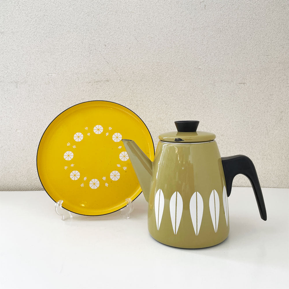 【経堂店】キャサリンホルム Cathrineholm バイキング VIKING エナメルフォンデュトレイ & ロータス LOTUS エナメルコーヒーポット ノルウェー 北欧ビンテージ 計2点 買取させていただきました。