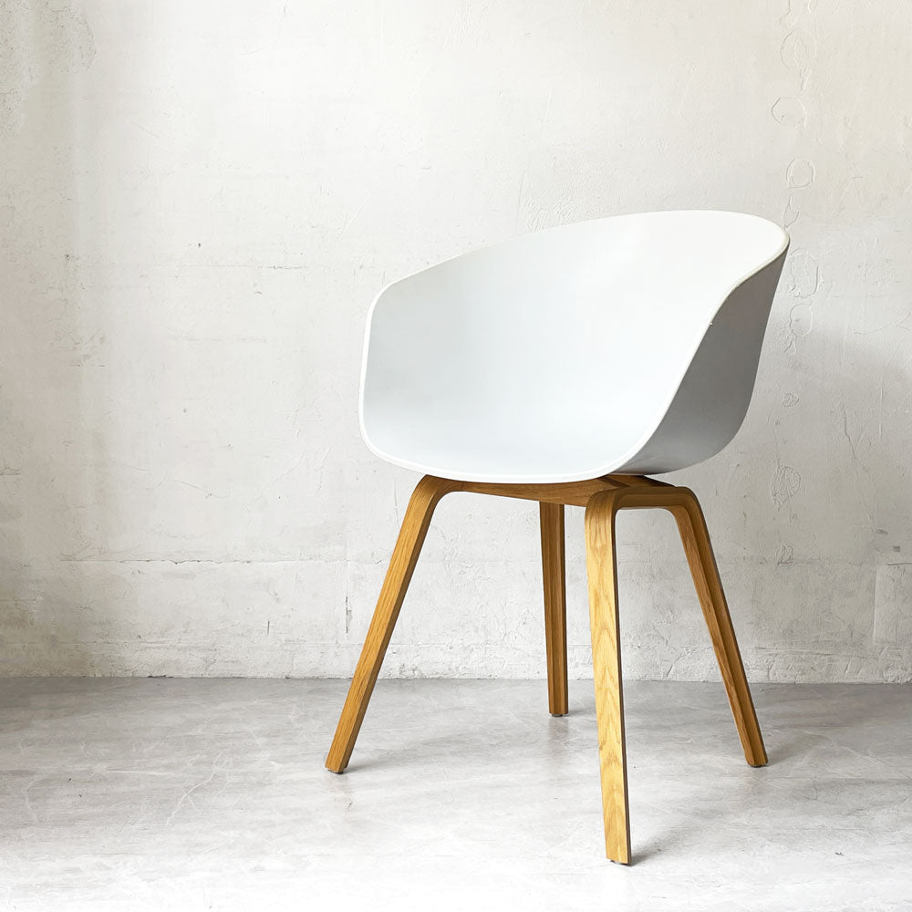 【下北沢店】ヘイ HAY アバウト ア チェア ABOUT A CHAIR AAC22 アームチェア ダイニングチェア ホワイト ヒー・ウェリング 北欧家具 買取させていただきました。