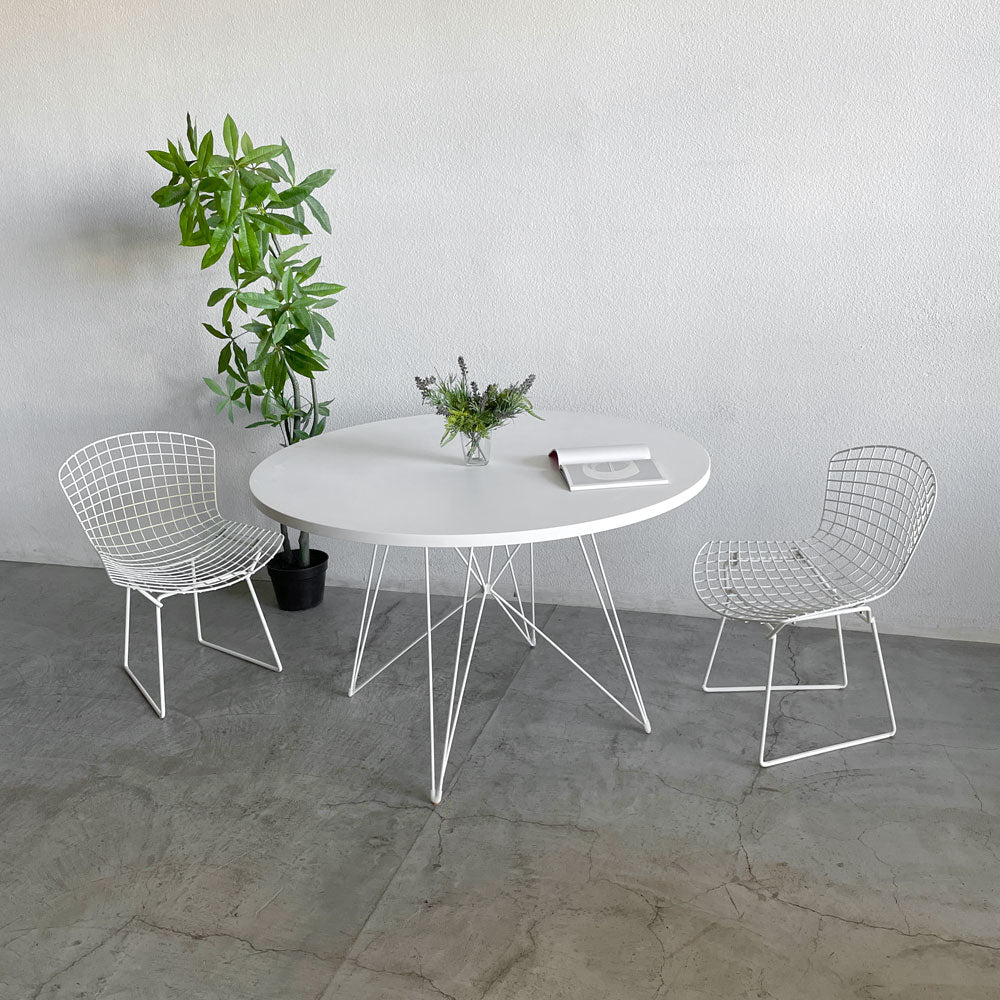 マジス MAGIS タヴォロ XZ3 TAVOLO ラウンドテーブル Φ120cm ホワイト スタジオ・テクノ・マジス Studio Techno Magis 参考価格約19.7万の品 イタリアモダン ～ 建築的構造を持つ点と線の美しい丸テーブル！ ～