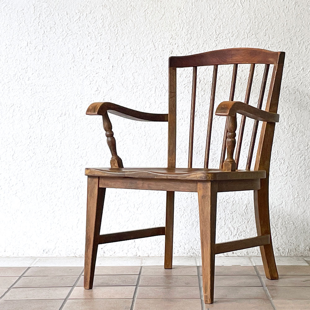 【用賀店】ジャパンビンテージ 木製肘付き椅子 アームチェア 5本スティックバック 古家具 買取させていただきました。