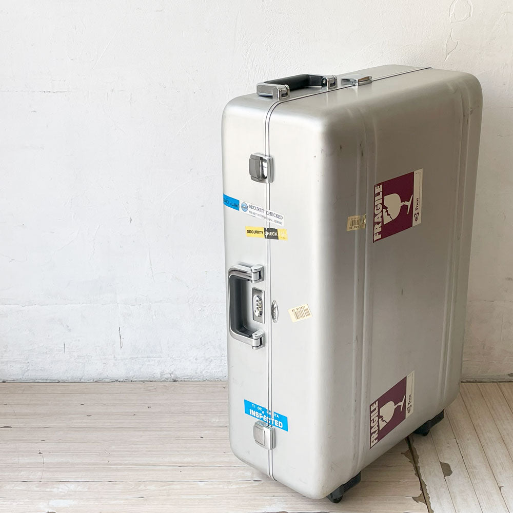 【下北沢店】ゼロハリバートン ZERO HALLIBURTON 4輪 アルミニウム キャリーケース トランク スーツケース 大容量 ダイヤルロック機能ジャンク 買取させていただきました。