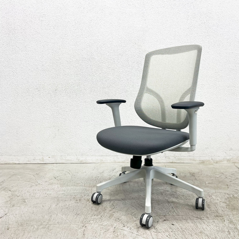 【登戸BASE店】アスプルンド ASPLUND プリューム PLUME デスクチェア ホワイト メッシュ 可動肘付き 参考定価￥43,000 買取させていただきました。