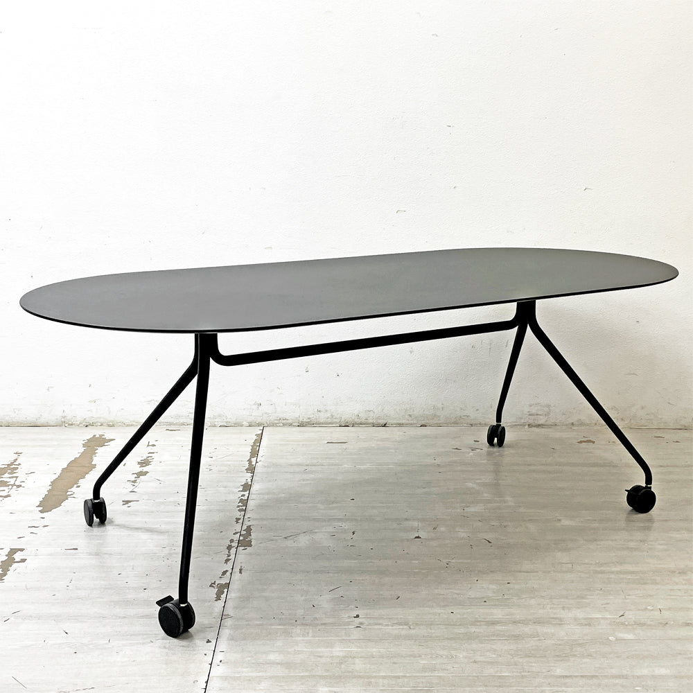 【祖師ヶ谷大蔵店】ウィルクハーン Wilkhahn ミーティングデスク キャスター付き  オフィス リビングモチーフ取り扱い ドイツ モダン 買取させていただきました。