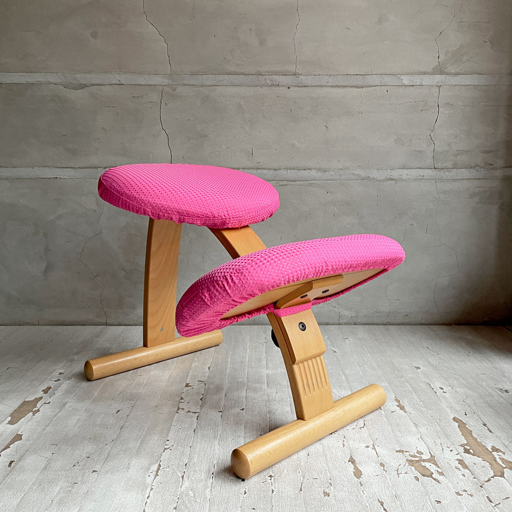 【学芸大学店】リボ Rybo バランスイージー Balans Easy バランスチェア ピンク系カラー ファブリック カバー付き ブナ材 学習椅子 姿勢矯正 ノルウェー 北欧家具 サカモトハウス バランスラボ ♪ 買取させていただきました。